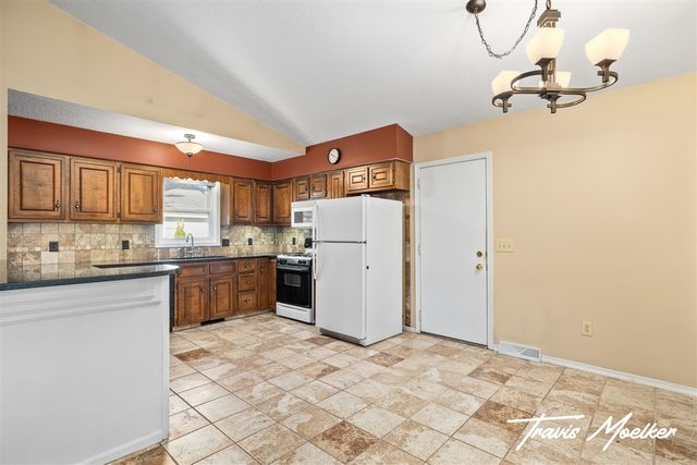 4582 Sutton Place, Grandville, MI 49418
