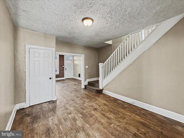 830 E PHILADELPHIA ST, York, PA 17403