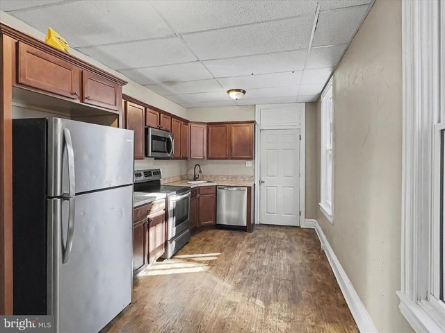 830 E PHILADELPHIA ST, York, PA 17403