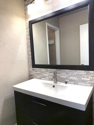 5629 SW 43RD Avenue, Amarillo, TX 79109