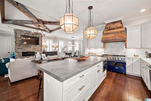 871 SOUTHBEND LANE, Vestavia Hills, AL 35216