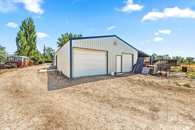 14211 Lake Shore Dr., Nampa, ID 83686