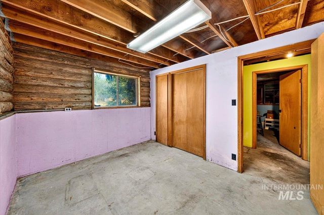 14211 Lake Shore Dr., Nampa, ID 83686