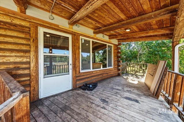 14211 Lake Shore Dr., Nampa, ID 83686