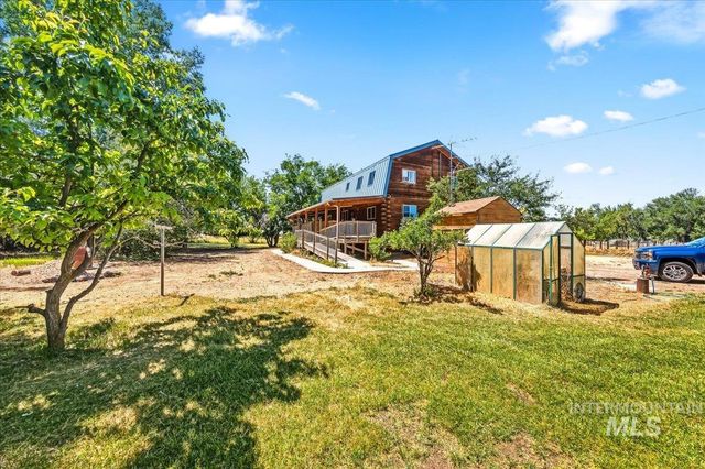 14211 Lake Shore Dr., Nampa, ID 83686