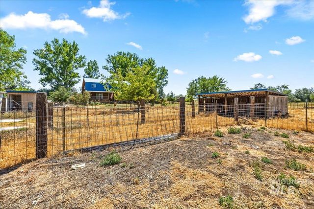 14211 Lake Shore Dr., Nampa, ID 83686