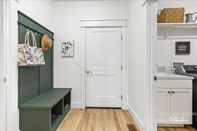 390 Fox Lantern Ct, Middleton, ID 83644