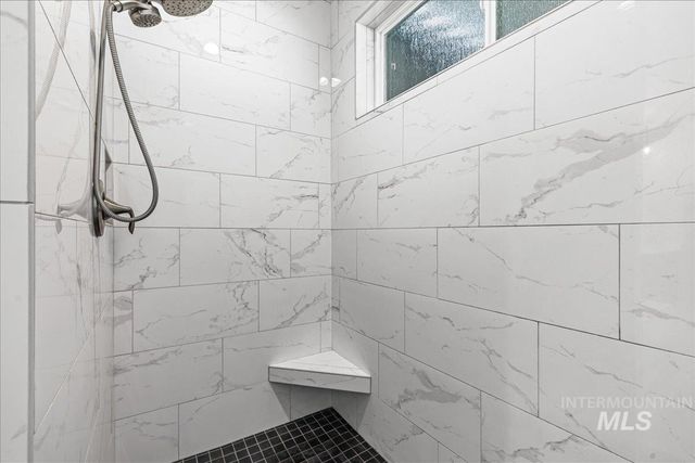 390 Fox Lantern Ct, Middleton, ID 83644