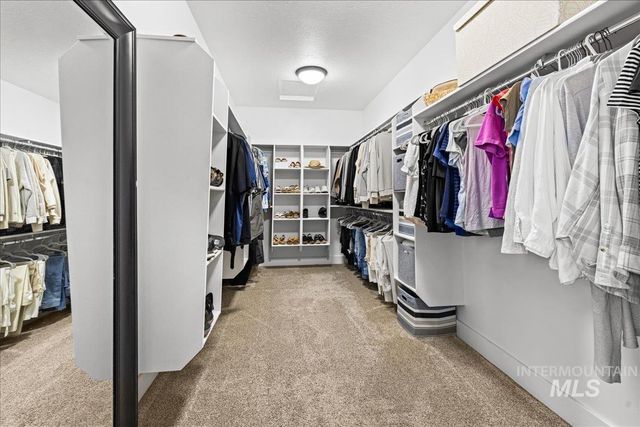 390 Fox Lantern Ct, Middleton, ID 83644