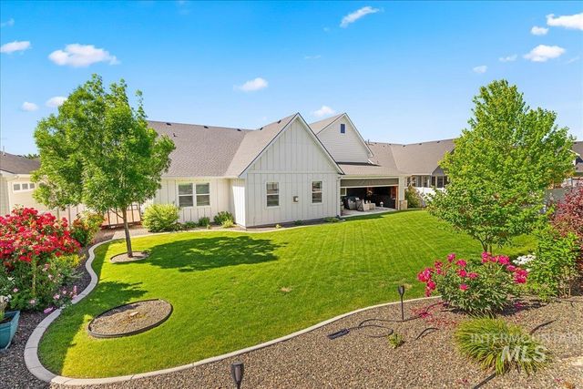 390 Fox Lantern Ct, Middleton, ID 83644