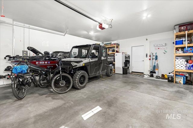 390 Fox Lantern Ct, Middleton, ID 83644