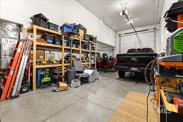 390 Fox Lantern Ct, Middleton, ID 83644