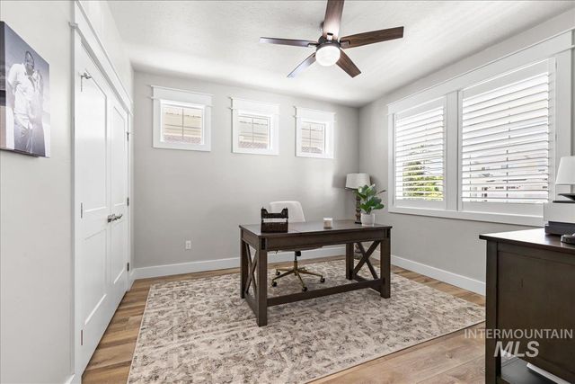 390 Fox Lantern Ct, Middleton, ID 83644