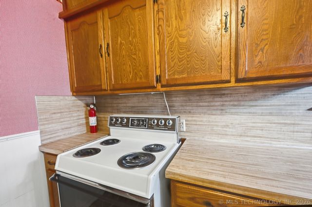 1117 Pin Oak Court, Sand Springs, OK 74063