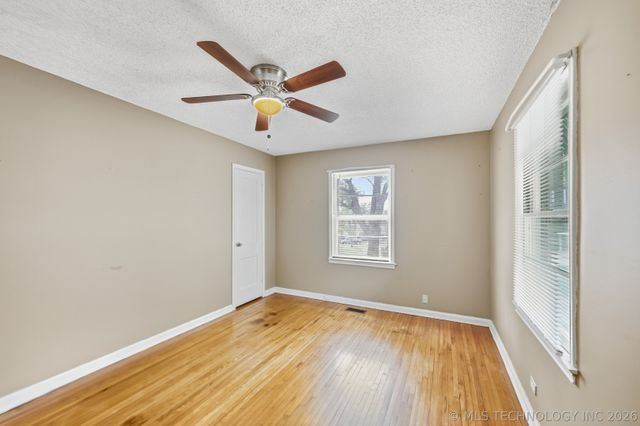 1117 Pin Oak Court, Sand Springs, OK 74063