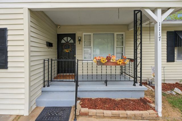 1117 Pin Oak Court, Sand Springs, OK 74063