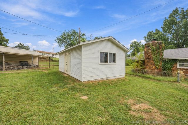 1117 Pin Oak Court, Sand Springs, OK 74063