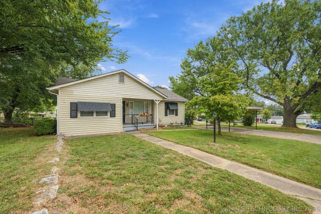 1117 Pin Oak Court, Sand Springs, OK 74063