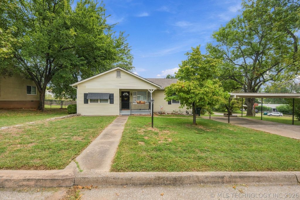1117 Pin Oak Court, Sand Springs, OK 74063