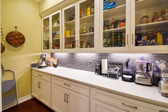 13096 Honey Poo Lane, Brownsboro, TX 75756