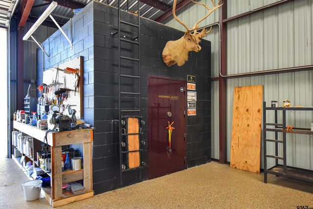 13096 Honey Poo Lane, Brownsboro, TX 75756