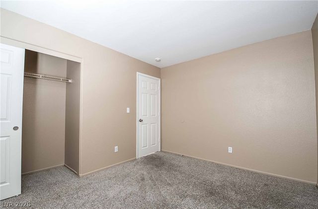 3925 MEADOW FOXTAIL Drive, Las Vegas, NV 89122