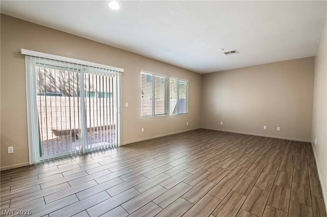 3925 MEADOW FOXTAIL Drive, Las Vegas, NV 89122