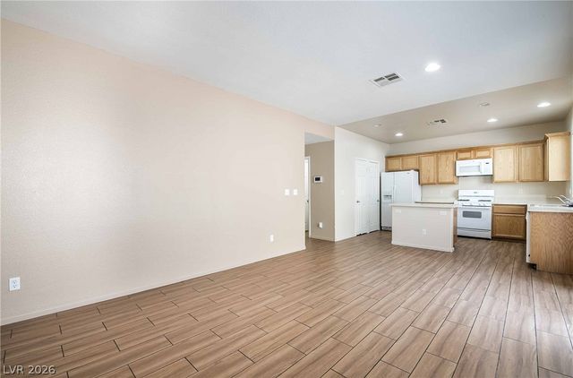 3925 MEADOW FOXTAIL Drive, Las Vegas, NV 89122