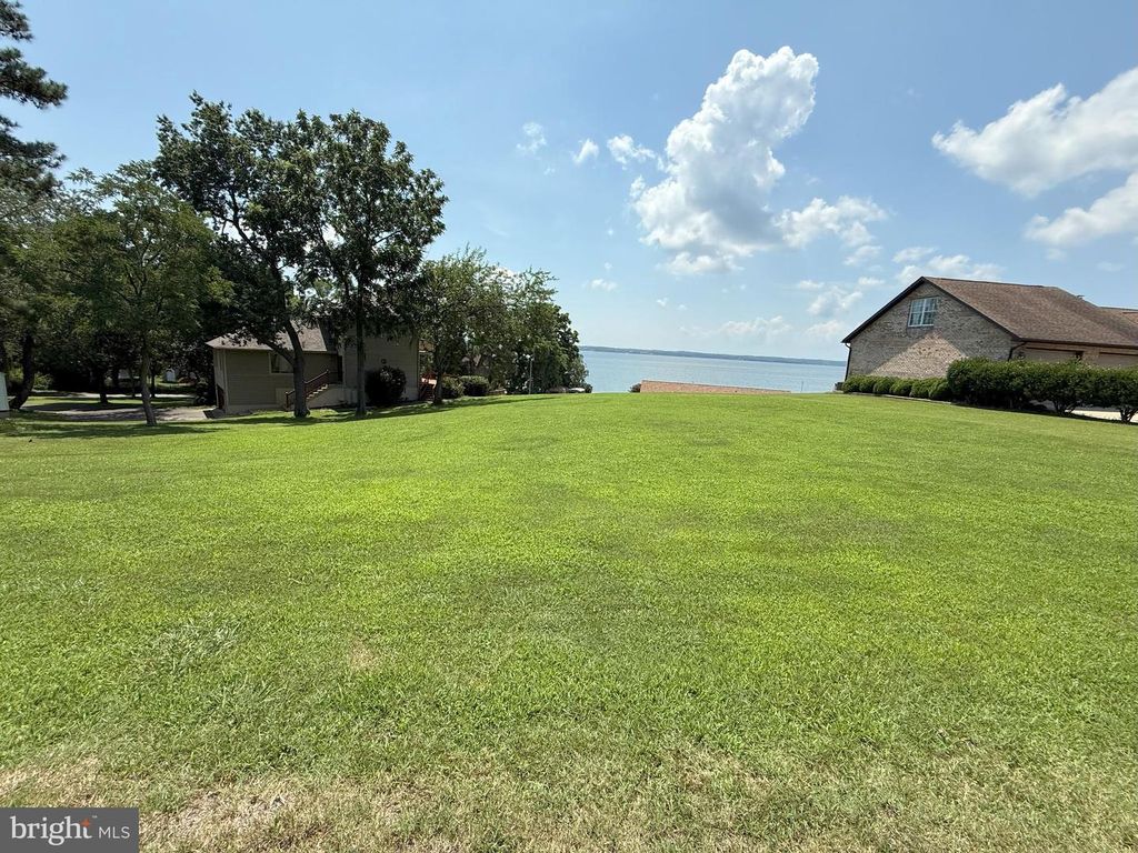 421 OVERLOOK DR, Lusby, MD 20657