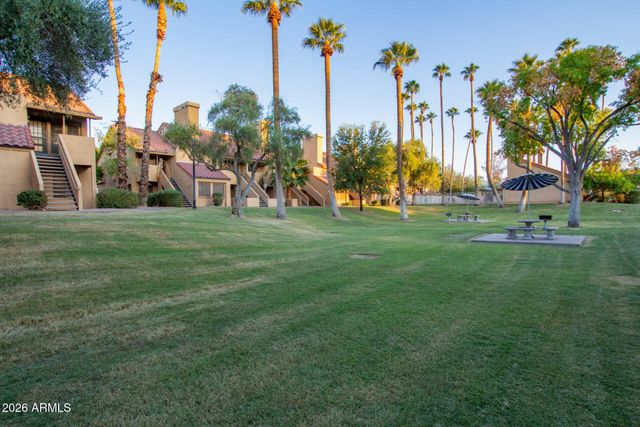 4901 S CALLE LOS CERROS Drive 225, Tempe, AZ 85282