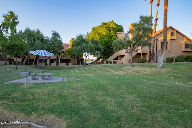 4901 S CALLE LOS CERROS Drive 225, Tempe, AZ 85282