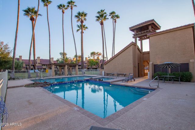 4901 S CALLE LOS CERROS Drive 225, Tempe, AZ 85282