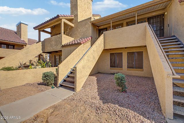 4901 S CALLE LOS CERROS Drive 225, Tempe, AZ 85282