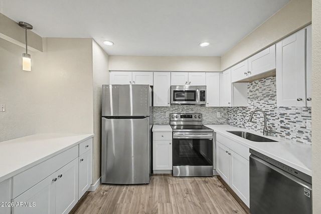 4901 S CALLE LOS CERROS Drive 225, Tempe, AZ 85282