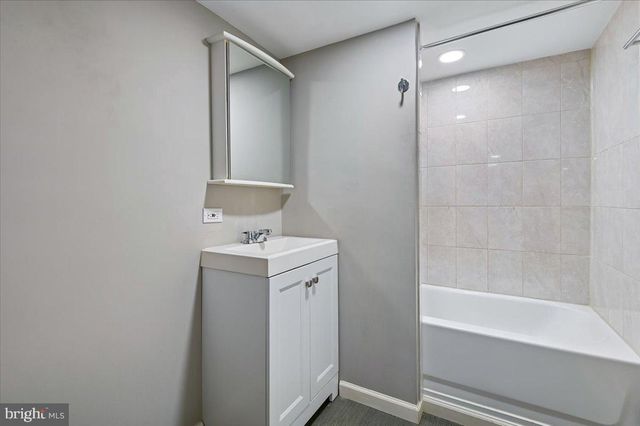 104 N BELNORD AVE, Baltimore, MD 21224