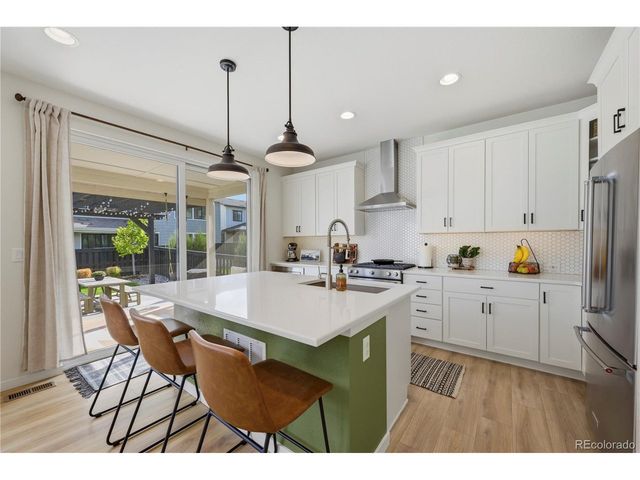8989 Bellsong Dr, Littleton, CO 80125