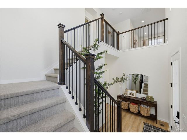 8989 Bellsong Dr, Littleton, CO 80125