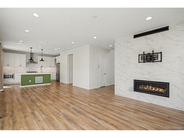 8989 Bellsong Dr, Littleton, CO 80125