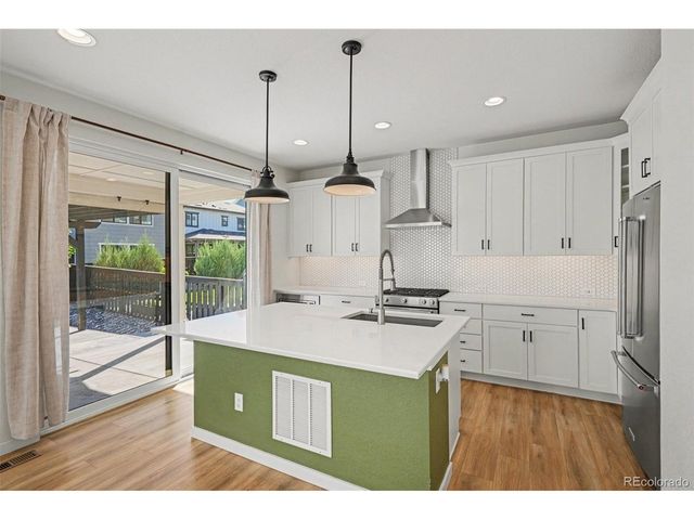 8989 Bellsong Dr, Littleton, CO 80125