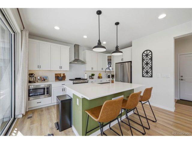 8989 Bellsong Dr, Littleton, CO 80125