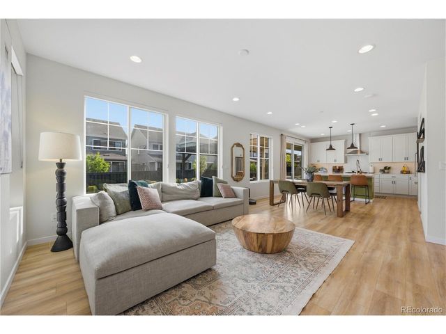 8989 Bellsong Dr, Littleton, CO 80125