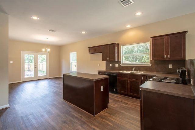 8530 Homewood Lane A, Houston, TX 77028