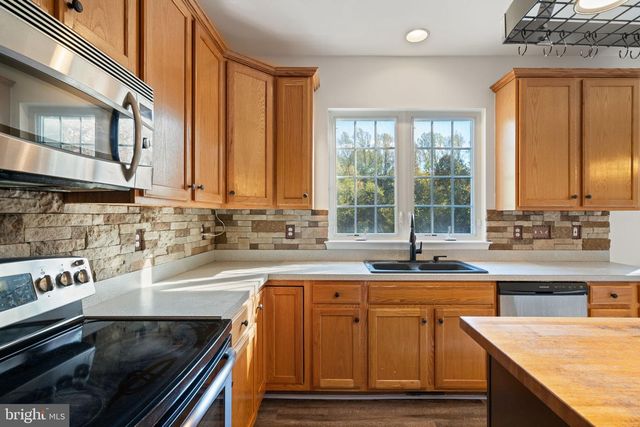 10746 GREENBRIAR LN, Spotsylvania, VA 22553