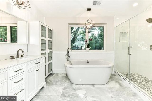 5311 ROOSEVELT ST, Bethesda, MD 20814