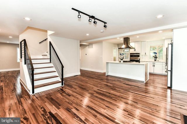 5311 ROOSEVELT ST, Bethesda, MD 20814