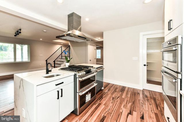 5311 ROOSEVELT ST, Bethesda, MD 20814