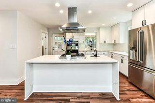 5311 ROOSEVELT ST, Bethesda, MD 20814