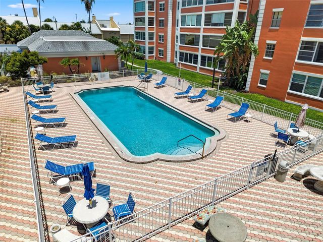 6960 20TH AVENUE N 105, St Petersburg, FL 33710