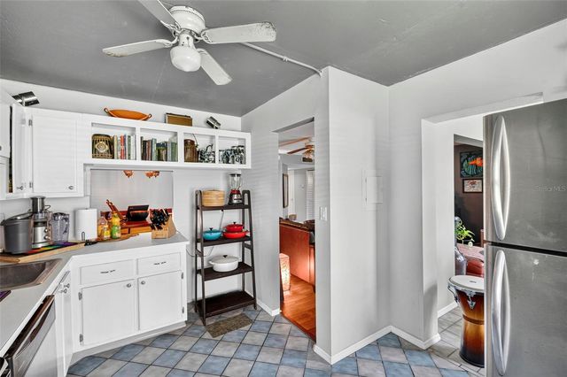 6960 20TH AVENUE N 105, St Petersburg, FL 33710