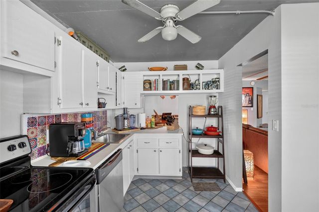 6960 20TH AVENUE N 105, St Petersburg, FL 33710